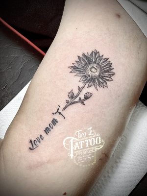 Hình xăm hoa hướng dương - tungletattoo