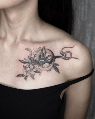 Mẫu Hình Xăm Rắn trên xương quai xanh